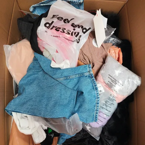 LARGE BOX OF APPROXIMATELY 25 ASSORTED CLOTHING ITEMS IN VARIOUS COLOURS, STYLES AND SIZES - COLLECTION ONLY
