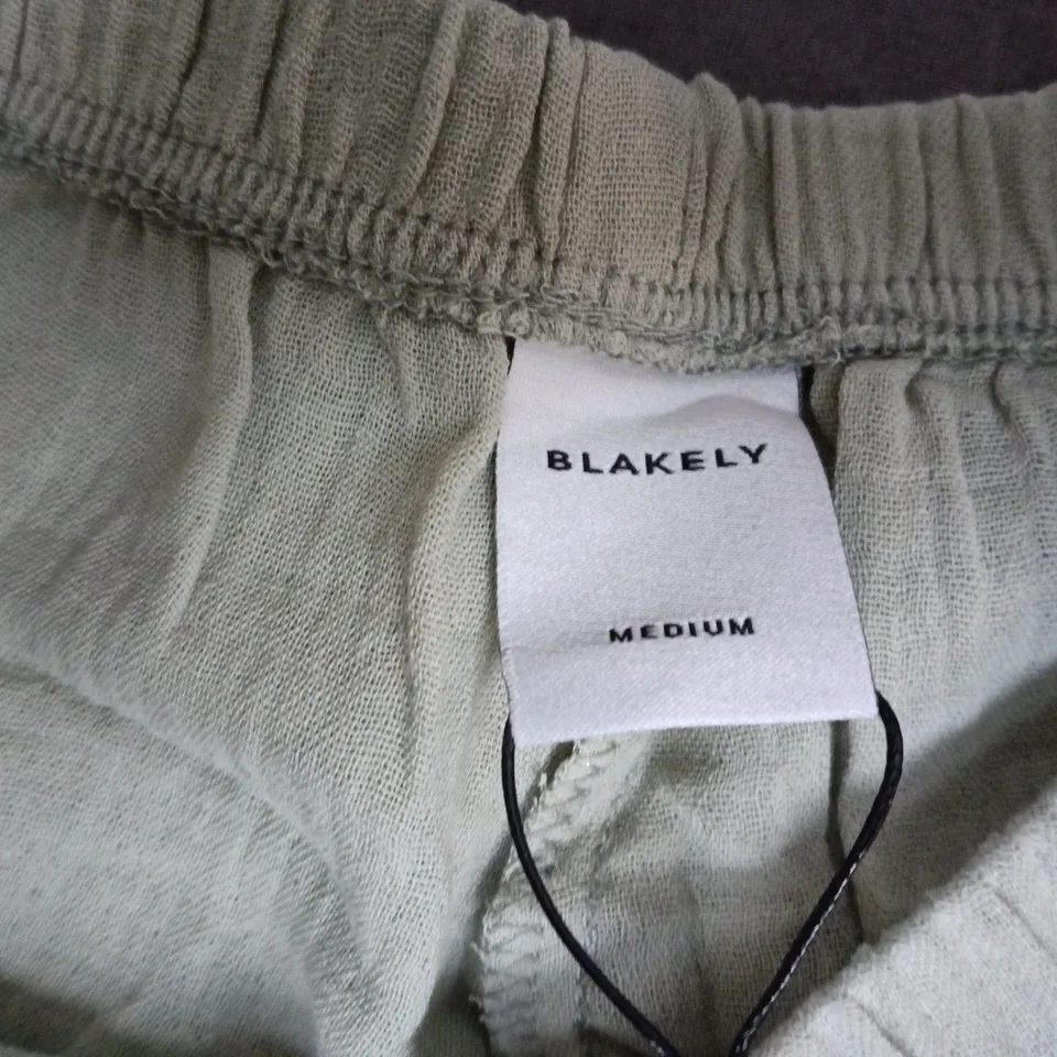 BLAKELY SHORTS – SAGE GREEN, MEDIUM