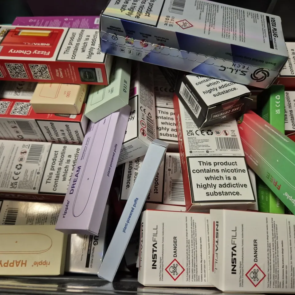 APPROXIMATELY 20 ASSORTED E-CIGARETTE PRODUCTS TO INCLUDE - INSTAFILL , ELFBAR ETC