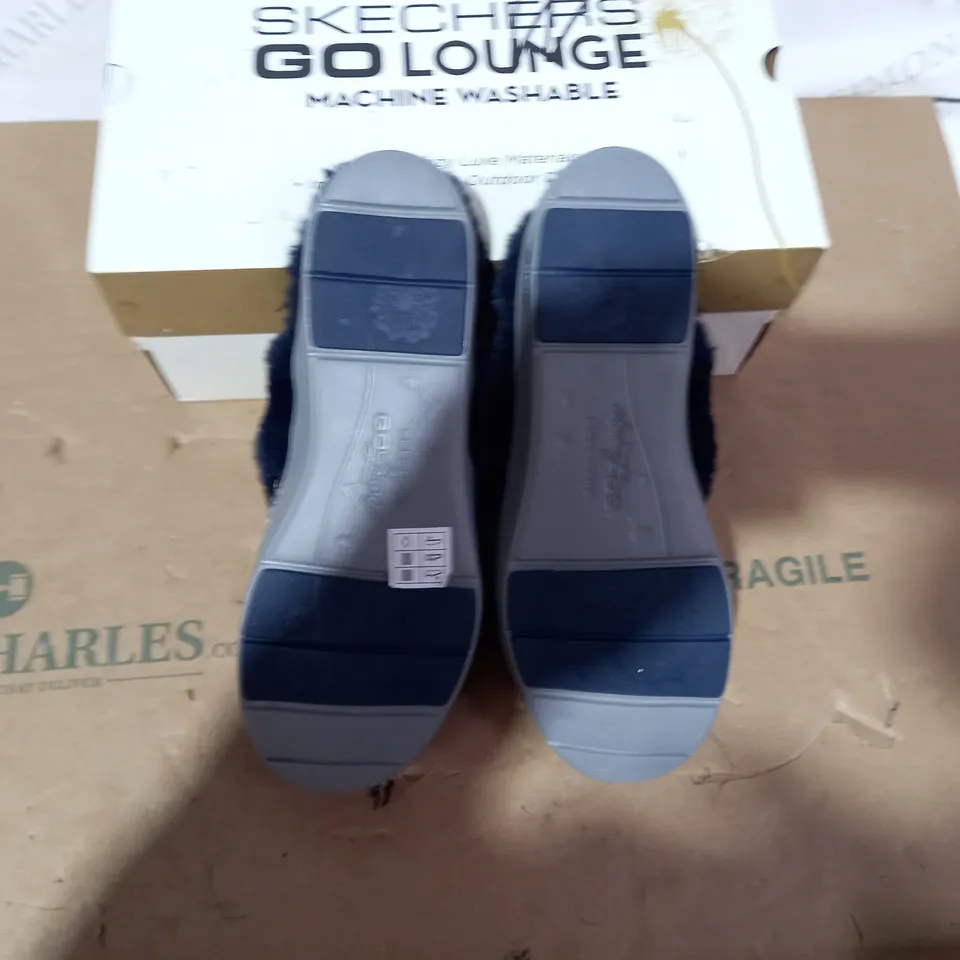 BOXED PAIR OF SKECHERS - SIZE 6