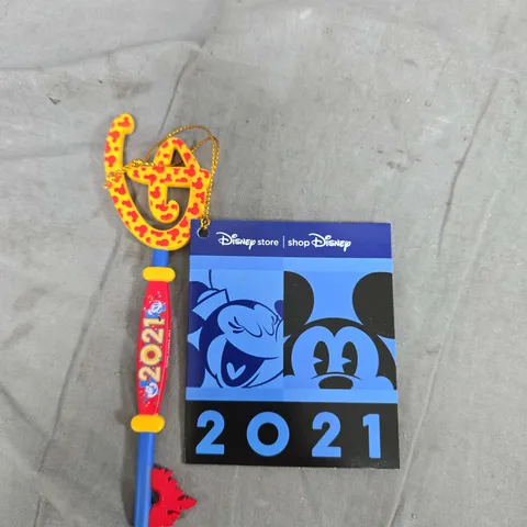 BOX OF APPROXIMATELY 100 DISNEY 2021 KEYS