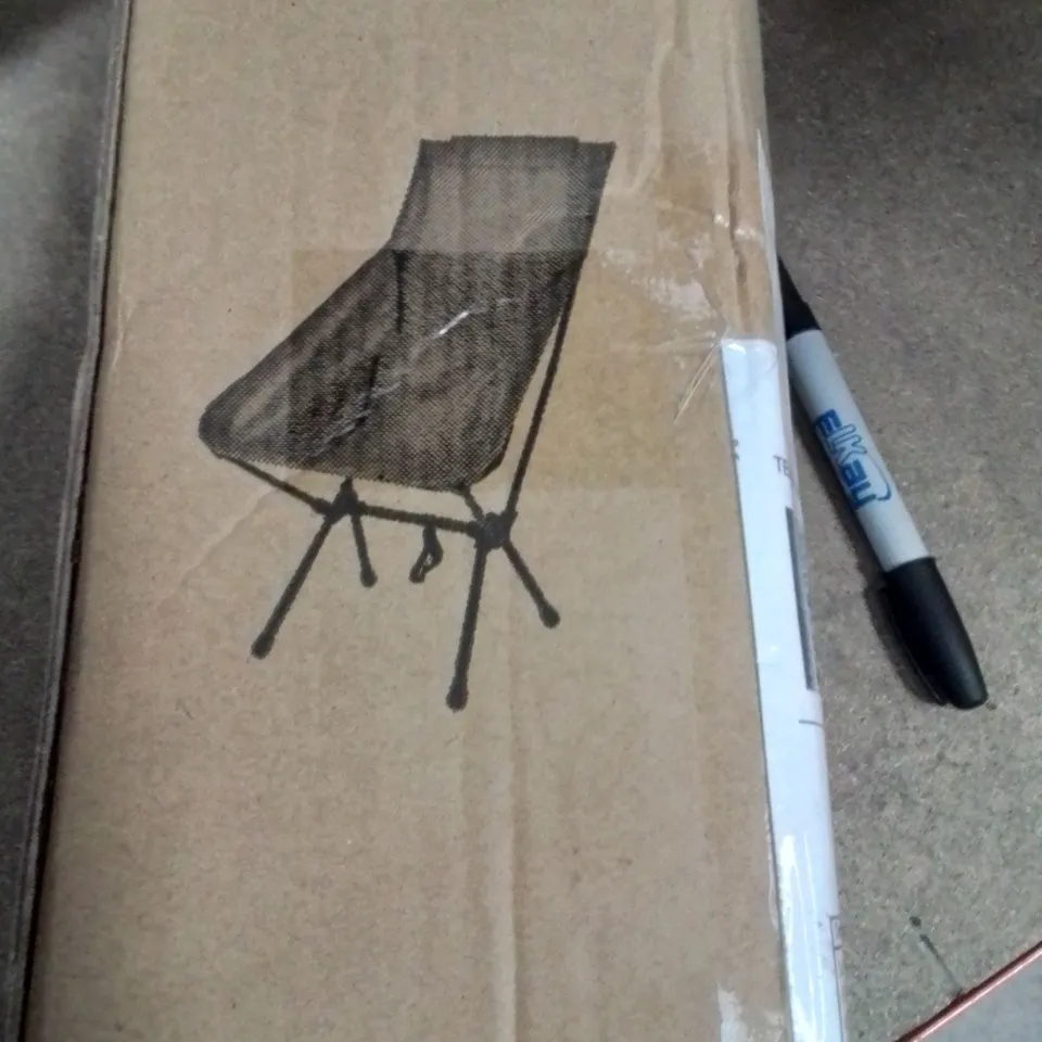 BOXED FOLDABLE CAMPING CHAIR 