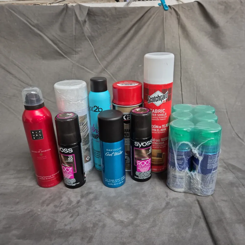 APPROXIMATELY 12 ASSORTED AEROSOLS TO INCLUDE - GILETTE SHAVE GEL - RITUALS... FOAMING SHOWER GEL - GOT2BDRY SHAMPOO - ETC - COLLECTION ONLY