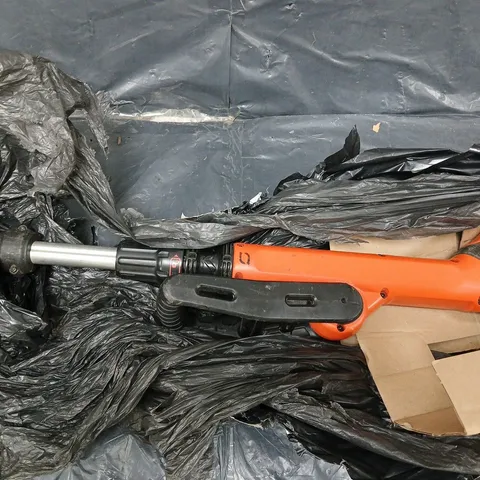 BLACK + DECKER STC1820PC-GB 18V LITHIUM ION 28CM STRIMMER - COLLECTION ONLY
