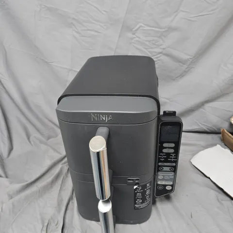NINJA COUNTERTOP OVEN WITH DIGITAL CONTROLS – AIR FRY, ROAST, BAKE, DEHYDRATE . NOT TESTED .