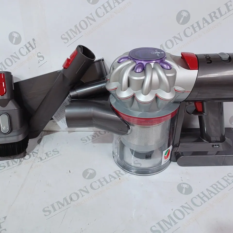 DYSON V8 CORDLESS VACUUM CLEANER