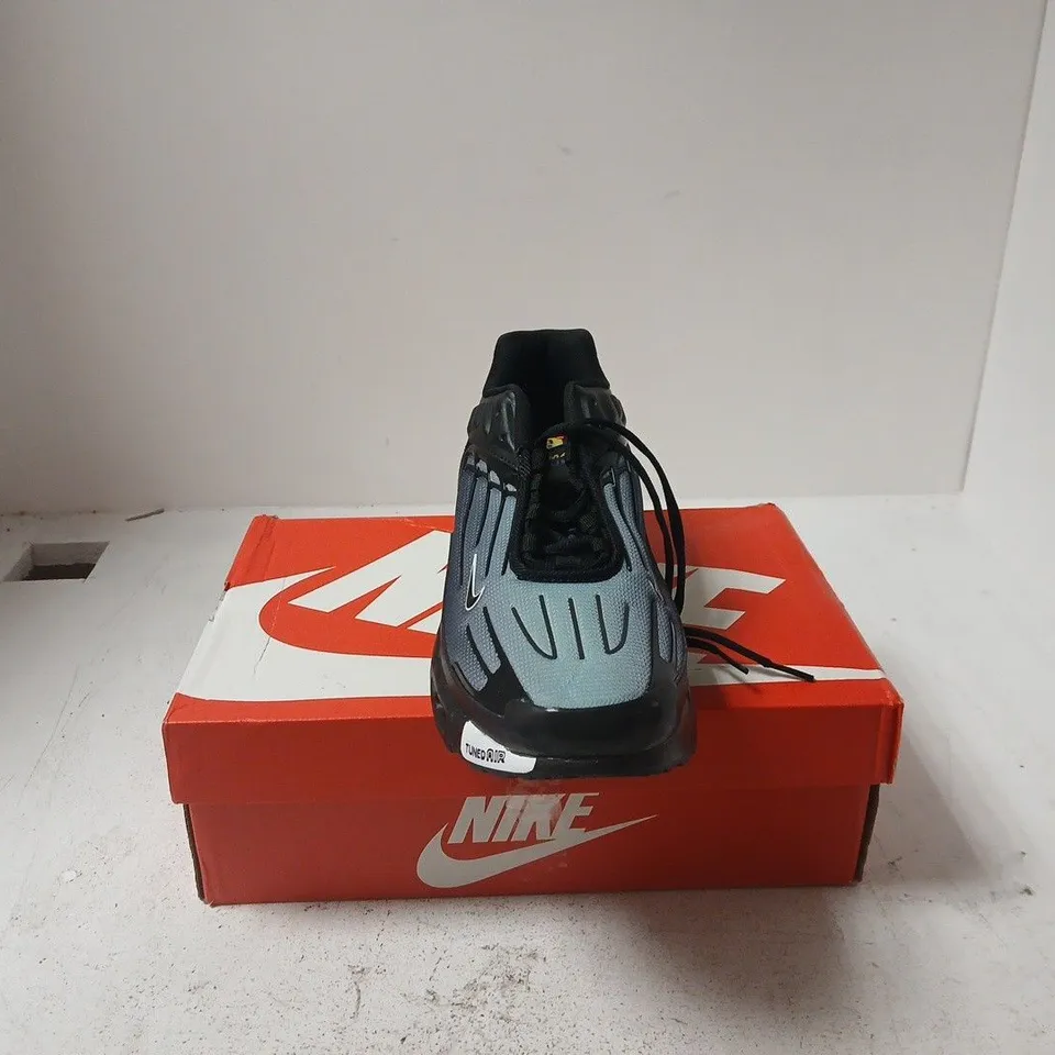 NIKE TUNED AIR MAX PLUS UK 7.5