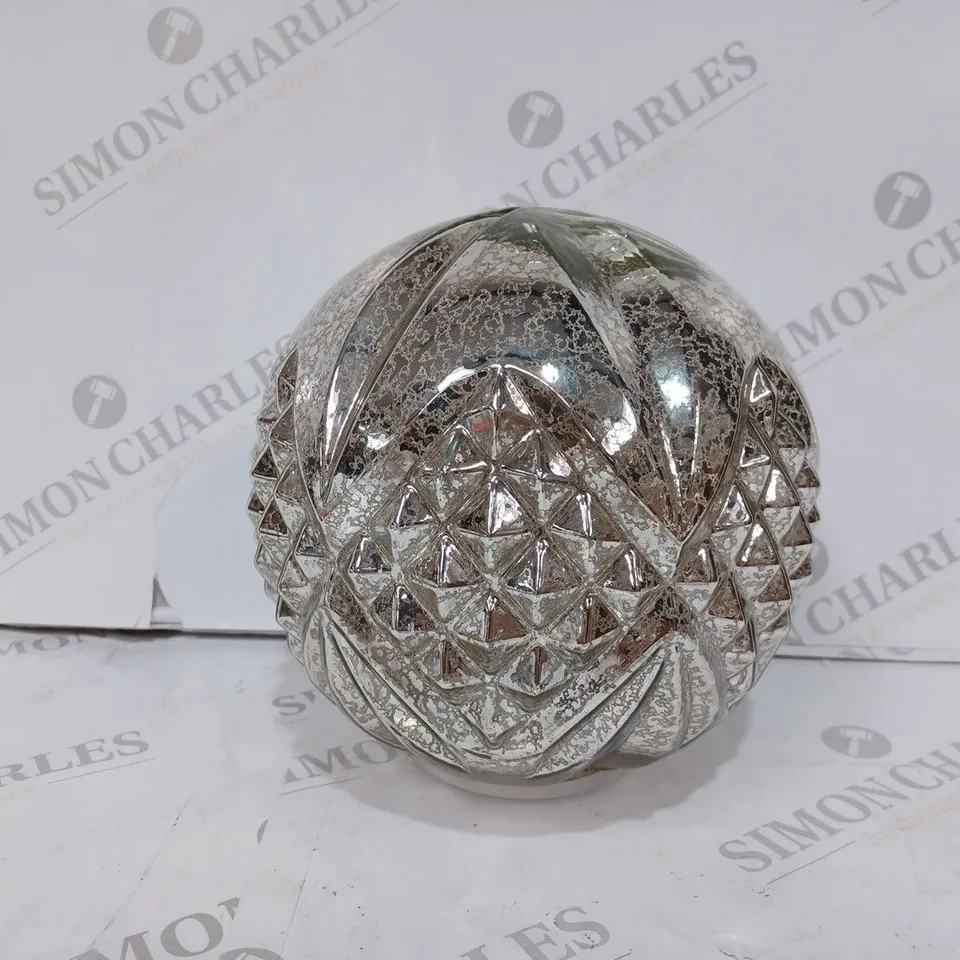 ALISON CORK ROTATING LIGHT MERCURY CUT GLASS DECORATION - COLLECTION ONLY