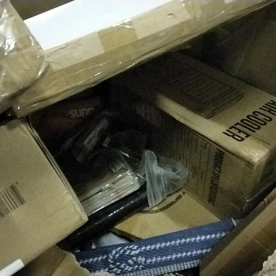 PALLET OF ASSORTED ITEMS INCLUDING A FOLDING SCOOTER , AIR COOLER , RETRACTABLE CLOTHES LINE , ALARM CLOCK 
