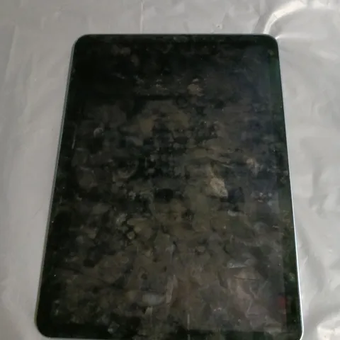 APPLE IPAD AIR 5TH GEN A2588 TABLET IN MIDNIGHT BLUE