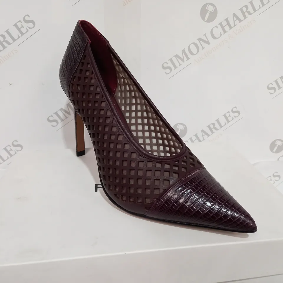 BOXED REISS CLOVER LIZARD STYLE POMEGRANATE COLOURED HEELS - SIZE 6