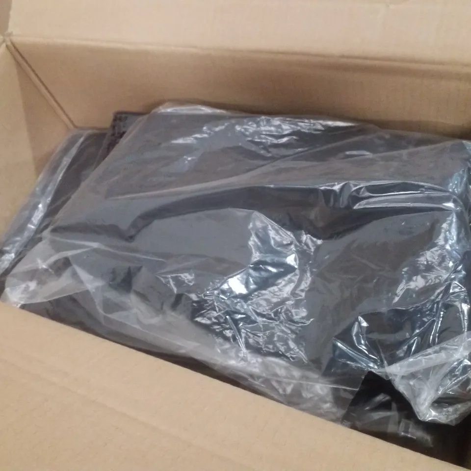 BOX CONTAINING APPROXIMATELY 4 BRAND NEW SIMPLY BE BLACK BARREL JEANS - SIZE 28R