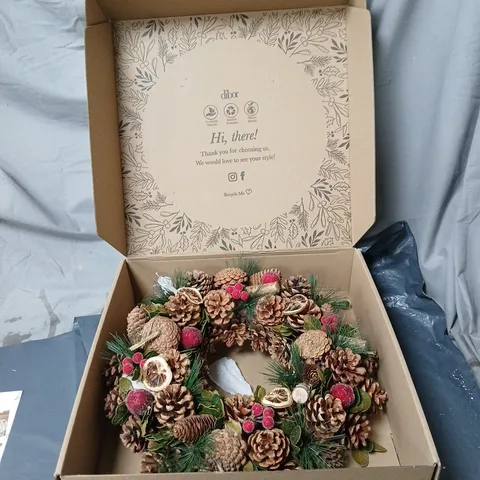 DIBOR HANDMADE WREATH WITH PINE CONES & DRIED CITRUS – BOXED