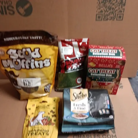 LOT OF 5 ASSORTED PET FOOD ITEMS TO INCLUDE SHEBA, LILY'S KITCHEN AND BELLA'S CAT TREAT BOX