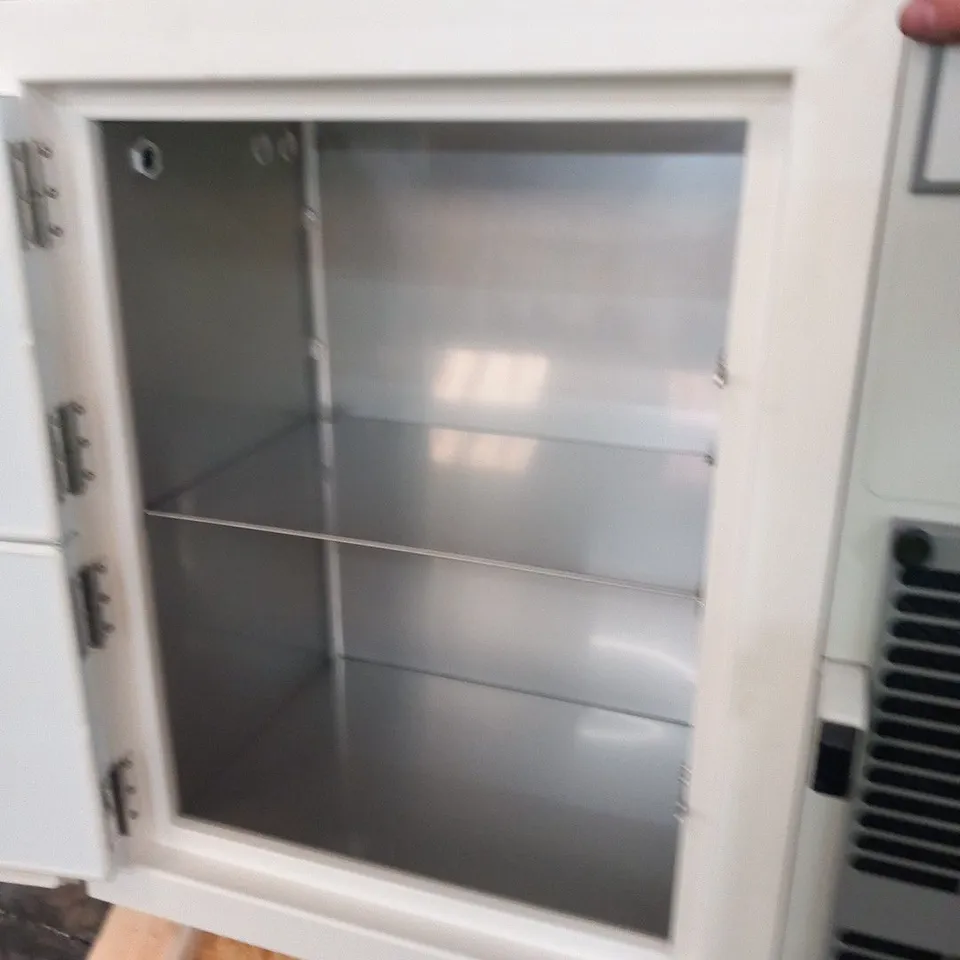 BRAND NEW EPPENDORF CRYO CUBE F101H ULT FREEZER S/N F101JO550693