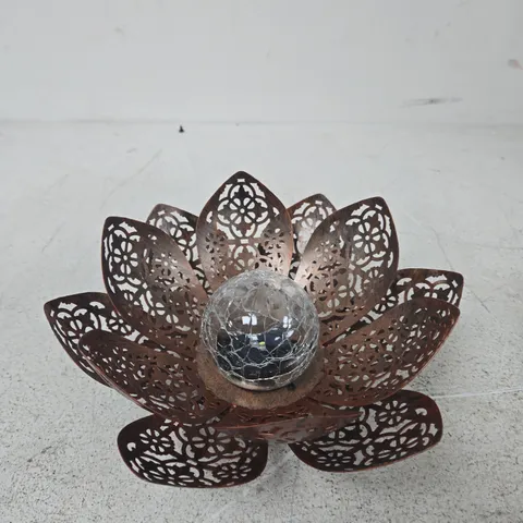 METAL LOTUS GARDEN ORNAMENT WITH CRACKLED GLASS ORB (BOXED)