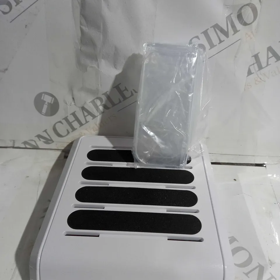 BELL & HOWELL MULTI DEVICE USB CHARGING STATION