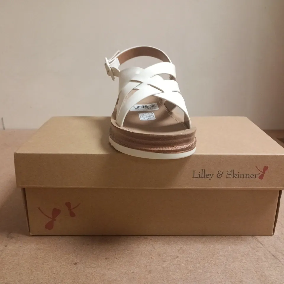 BOXED PAIR OF LILLEY & SKINNER OPEN TOE SANDALS IN WHITE SIZE EU 38