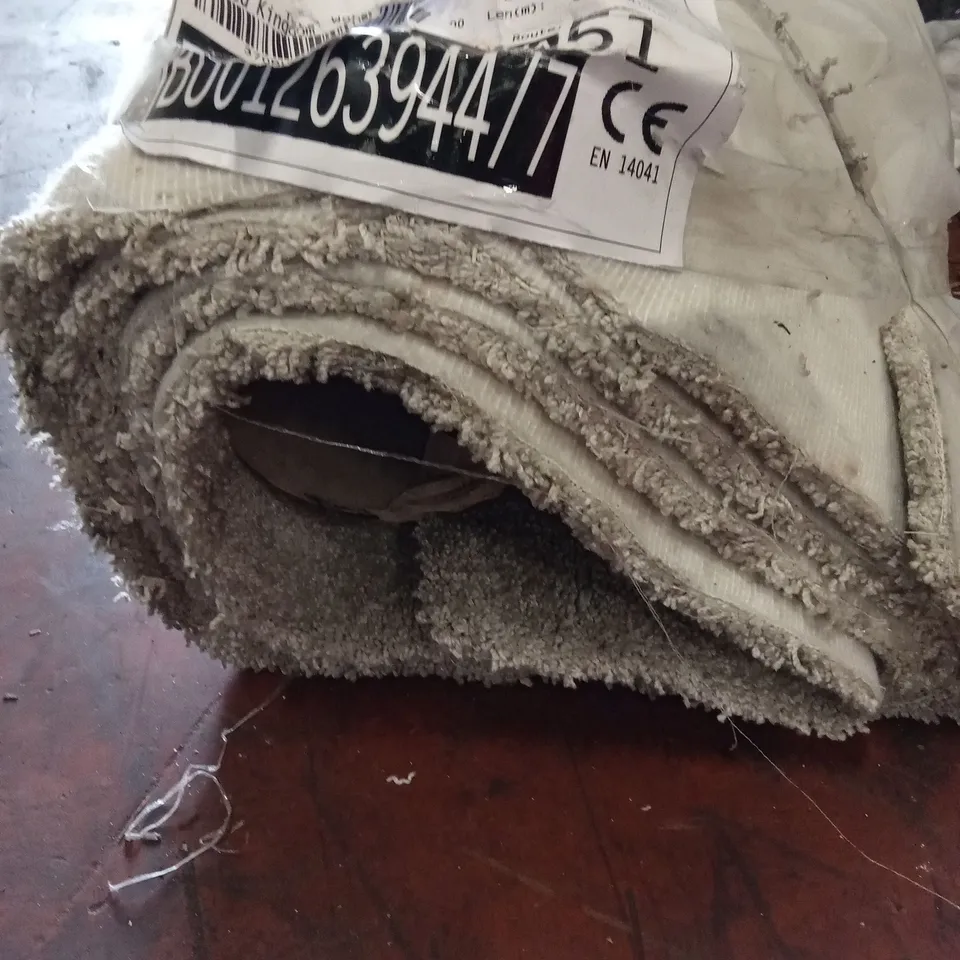 ROLL OF QUALITY ECLIPSE ALMOND LATTE CARPET // 5m X UNSPECIFIED 