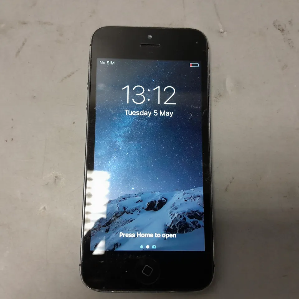 APPLE IPHONE 5 (A1429) SMARTPHONE 