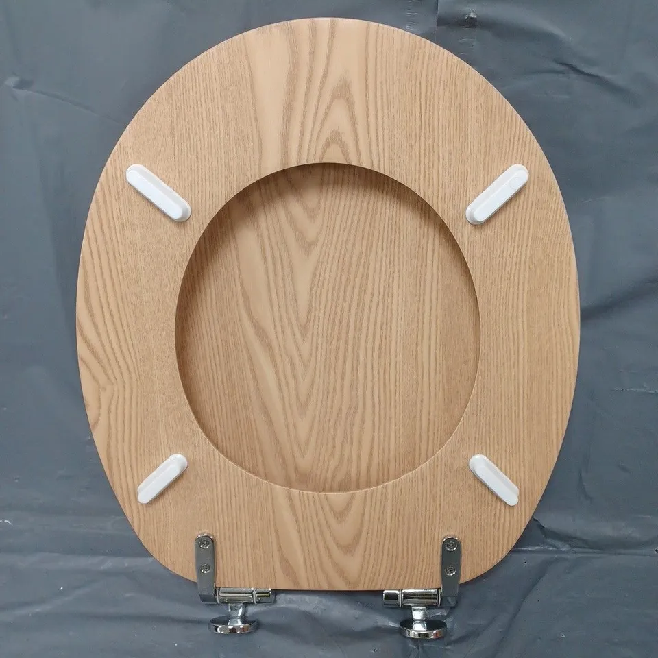 BOXED HOME TONGUE & GROOVE TOILET SEAT 