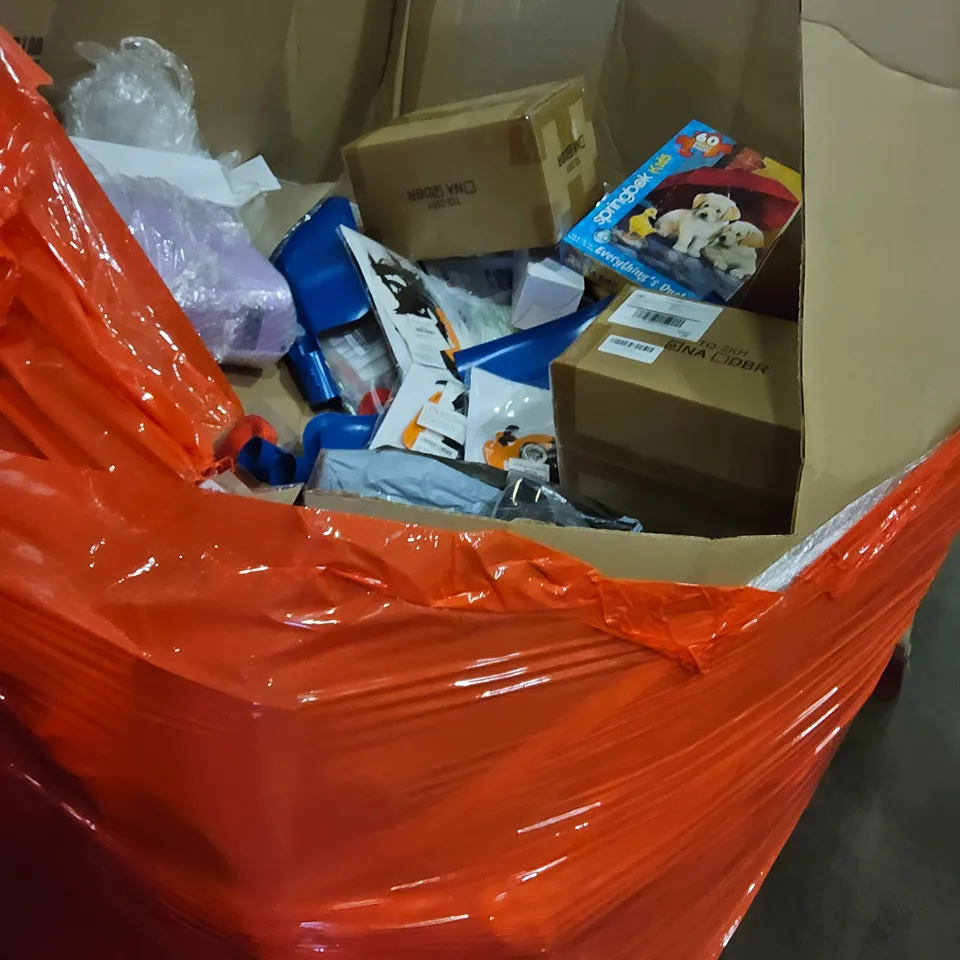 PALLET OF ASSORTED ITEMS TO INCLUDE, SHOVELS, RICE COOKER, HALOWEEN & PARTY DECORATIONS, KIDS JIG SAW PUZZLES, ROTATING TRAY, BABY TOYS.