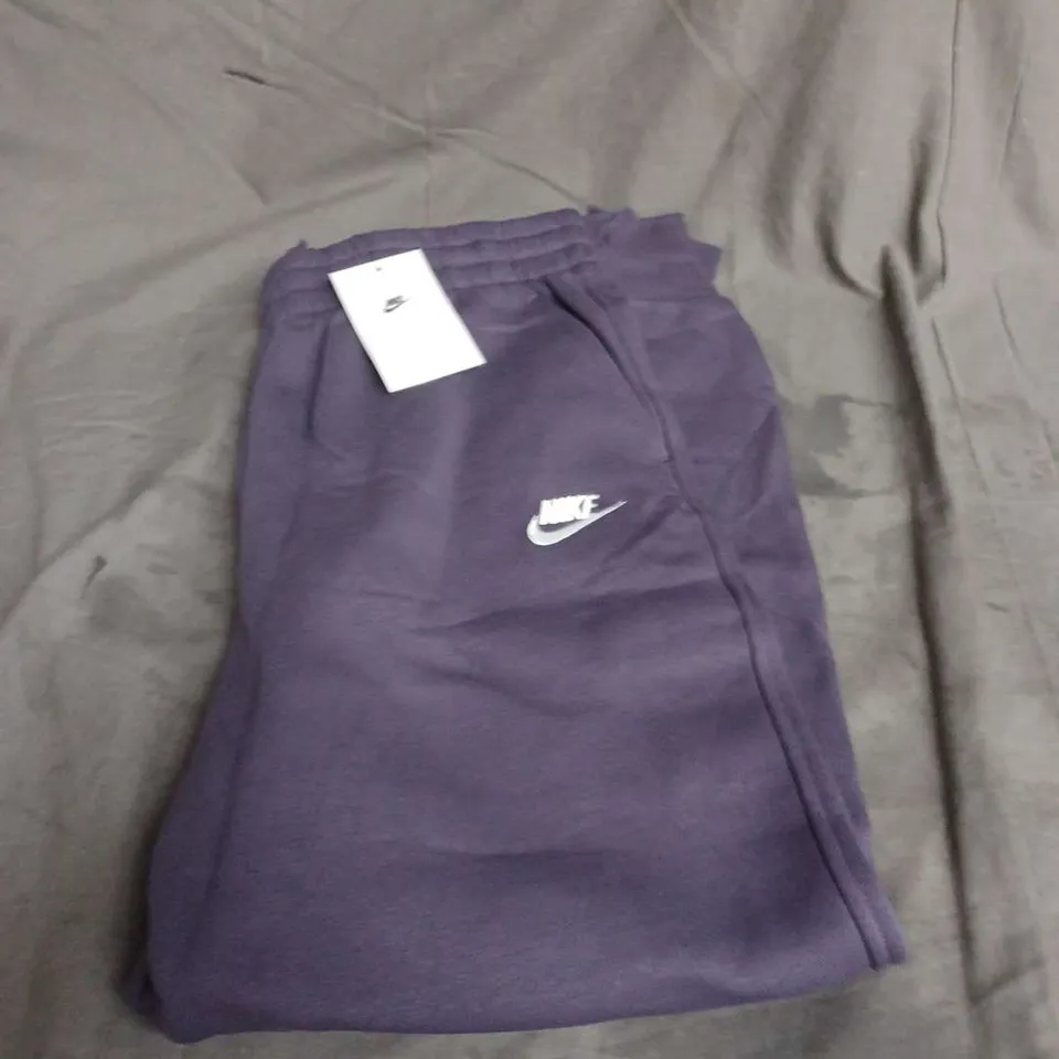 NIKE KIDS STANDARD FIT SWEATPANTS IN PURPLE SIZE XL