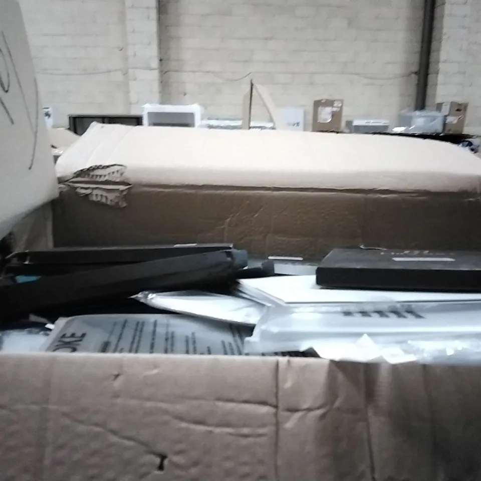PALLET CONTAINING LARGE QUANTITIES OF IPAD CASES, PROTECTORS ETC...
