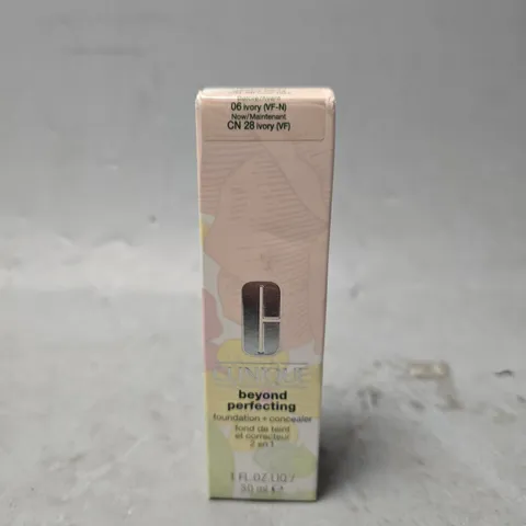 CLINIQUE BEYOND PERFECTING FOUNDATION + CONCEALER CN 28 IVORY