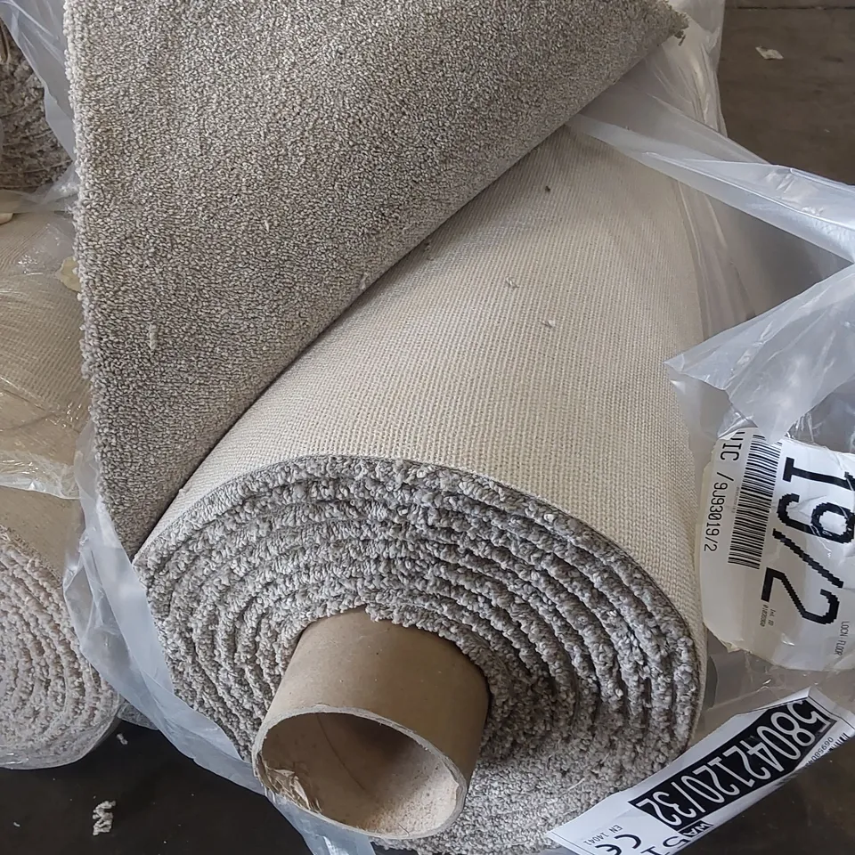 ROLL OF QUALITY EC HEARTLAND ULTRA BROADHEATH CARPET // APPROX SIZE: 5 X 6.8m