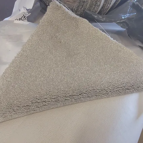 ROLL OF QUALITY FIRST IMPRESSIONS SOFT SPOKEN CARPET - APPROXIMATELY 5.4 x 5m