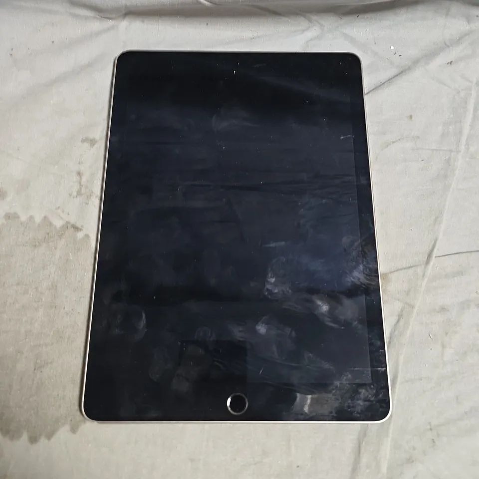 APPLE IPAD PRO (A1673)