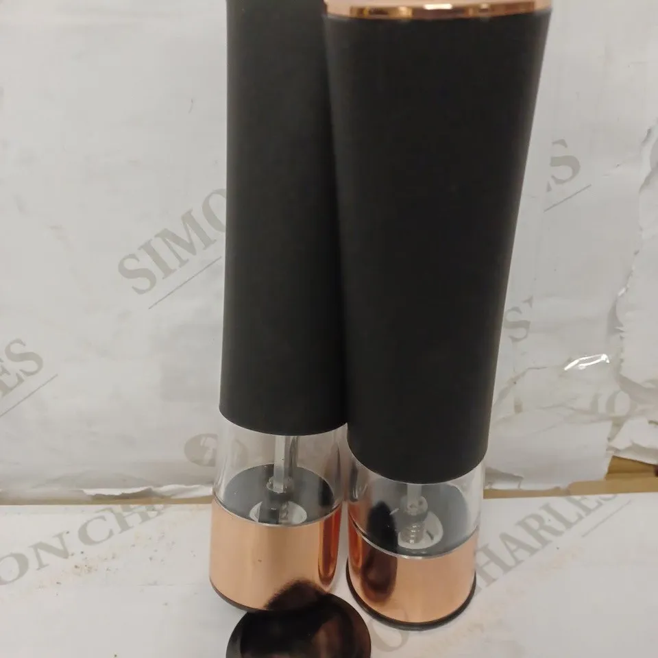 TOWER ELECTRIC SALT AND PEPPER MILL 