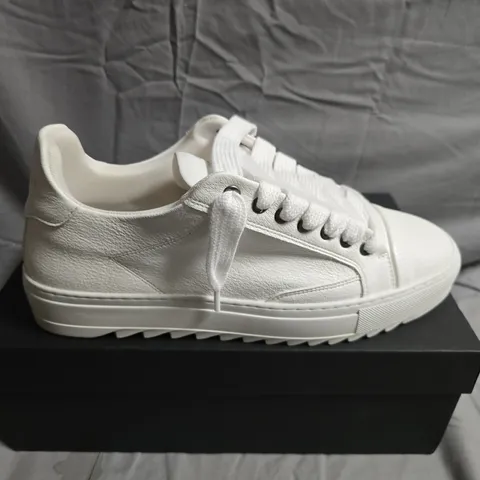 BOXED PAIR OF NUMERIS WHITE LEATHER TRAINERS - SIZE 45