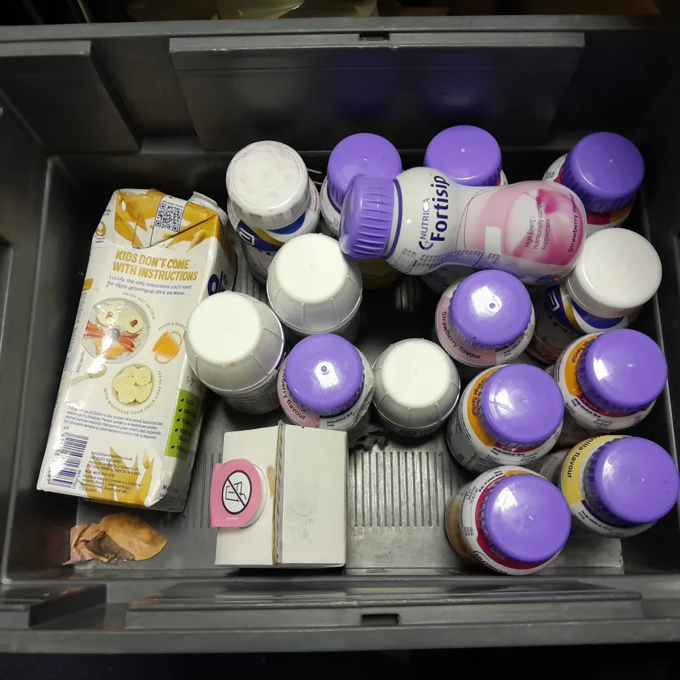 LOT OF ASSORTED FOOD ITEMS TO INCLUDE MANUKA HONEY, HIGH PROTEIN CEREAL, ETC
