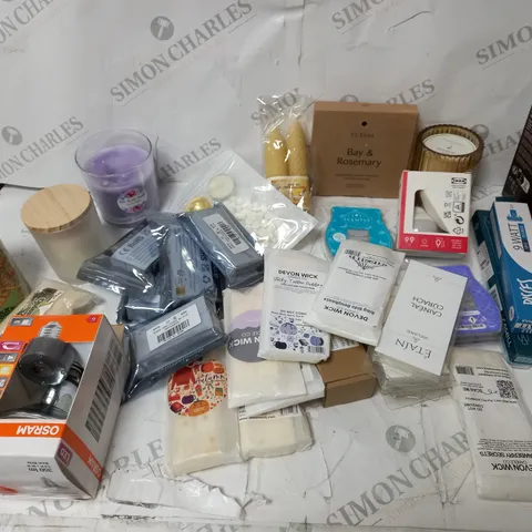 APPROXIMATELY 20 HOUSEHOLD ITEMS INCLUDING CANDLES, LIGHT BULBS