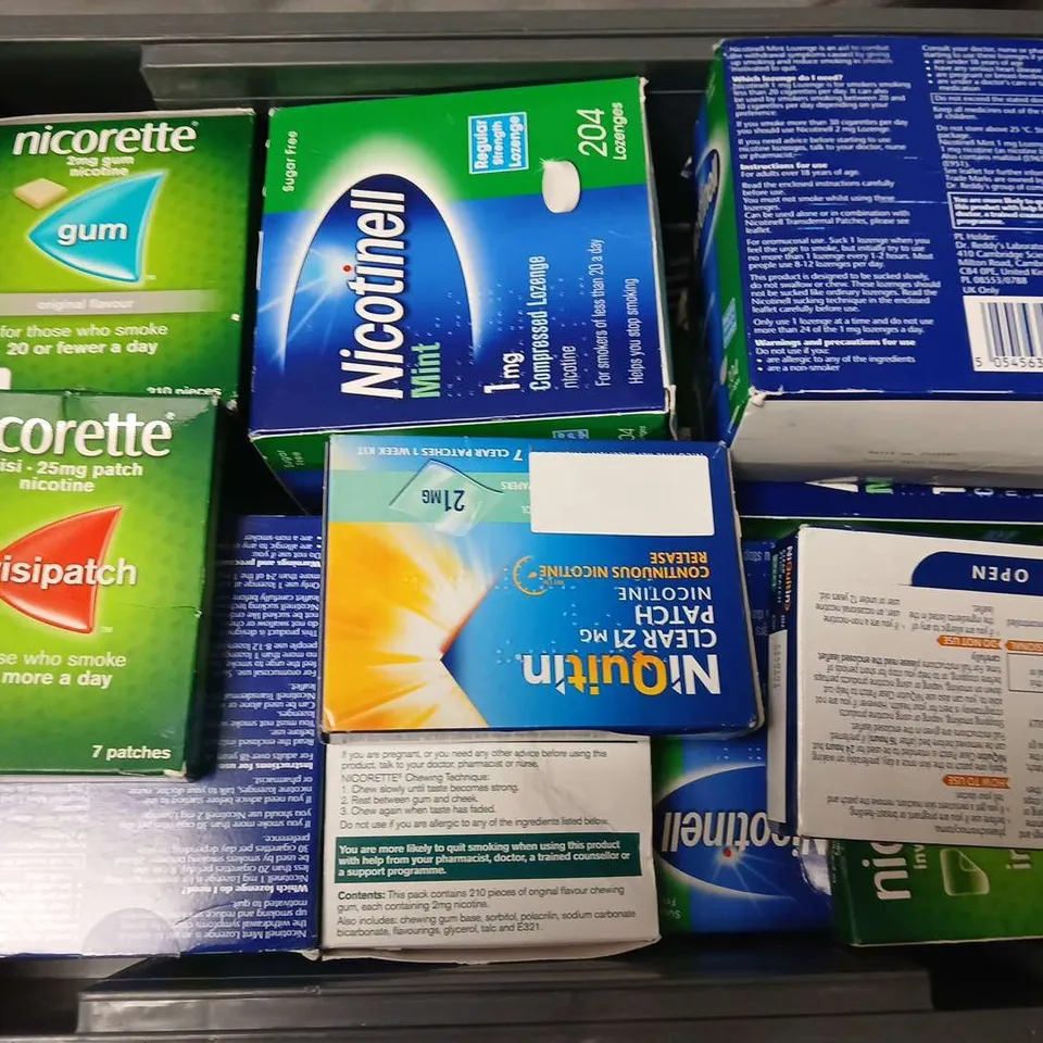 APPROXIMATELY 15 ASSORTED SMOKING PREVENTION AIDS TO INCLUDE NICORETTE GUM, NIQUITIN LOZENGES, NICOTINELL MINT, ETC