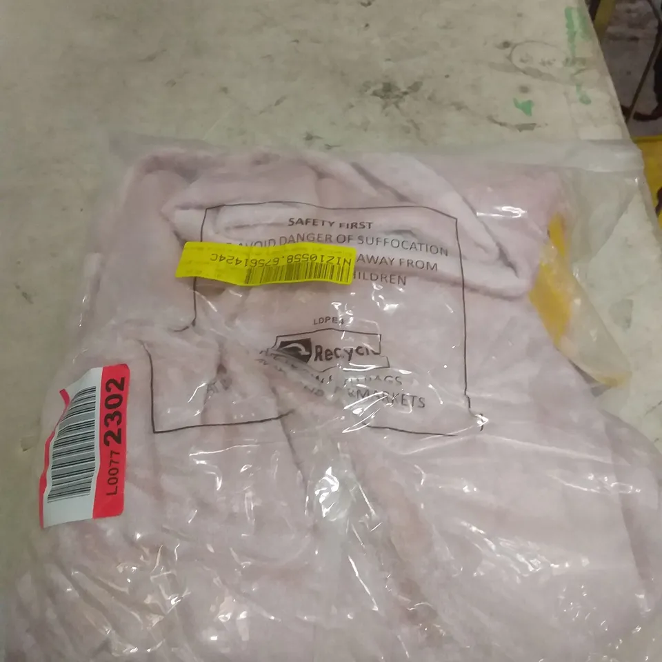 SILENTNIGHT SNUGSIE OVERSIZED HOODIE EXTRA WARM COLOUR: LIGHT PINK