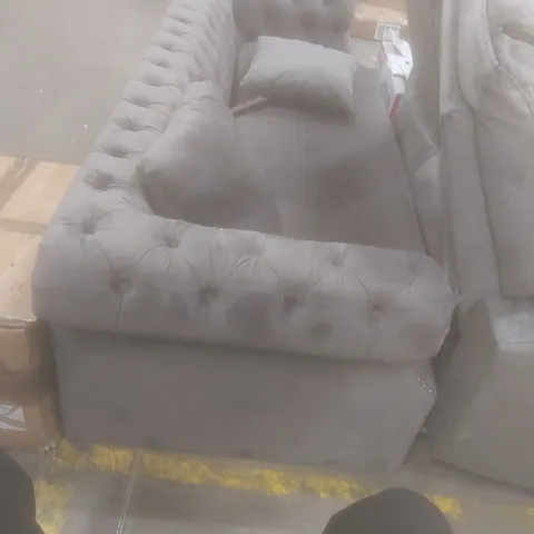 DESIGNER FABRIC CHESTERFIELD COUCH 2 PILLOWS INCLUDED - GREY