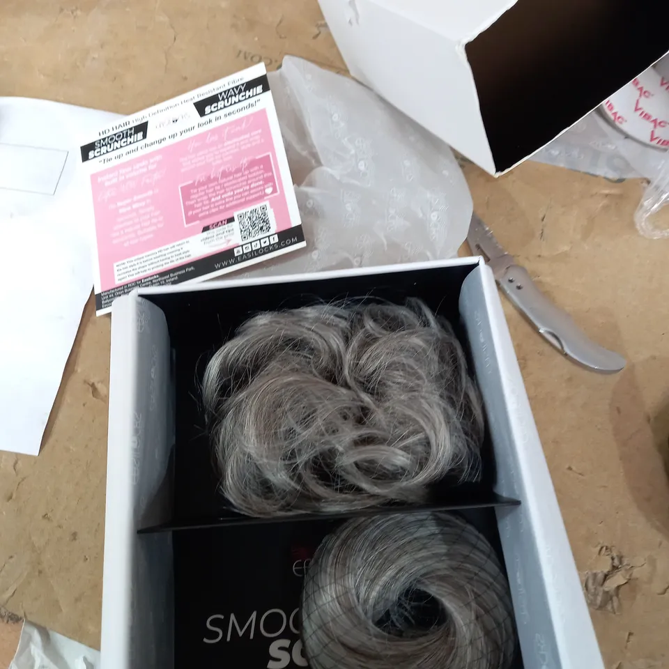 EASILOCKS SET OF 2 SCRUNCHIES LIGHT GREY