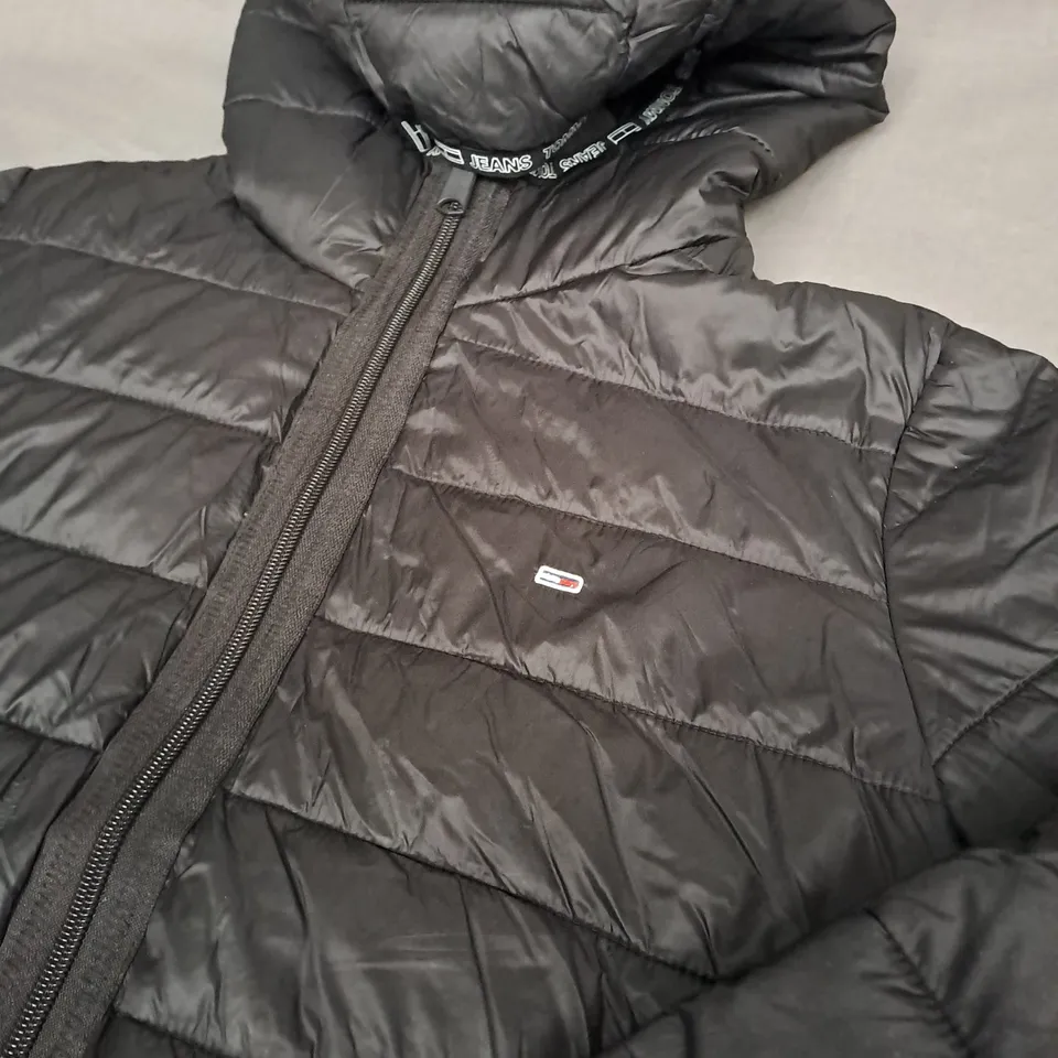 TOMMY HILFIGER ZIPPED PADDED COAT SIZE S