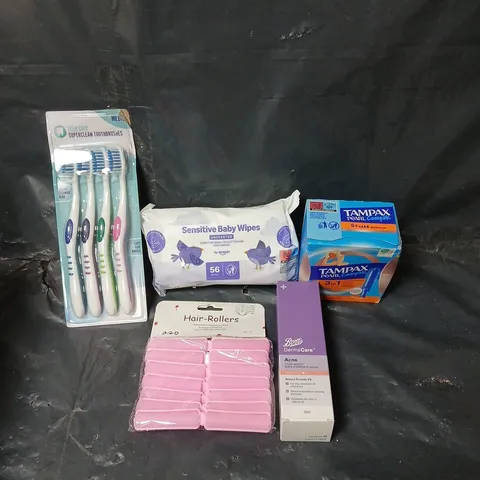 APPROXIMATEY 20 ASSORTED HEALTH AND BEAUTY PRODUCTS TO INCLUDE TAMPAX COMPAC, SENSITIVE BABY WIPES AND TOOTHBRUSHES