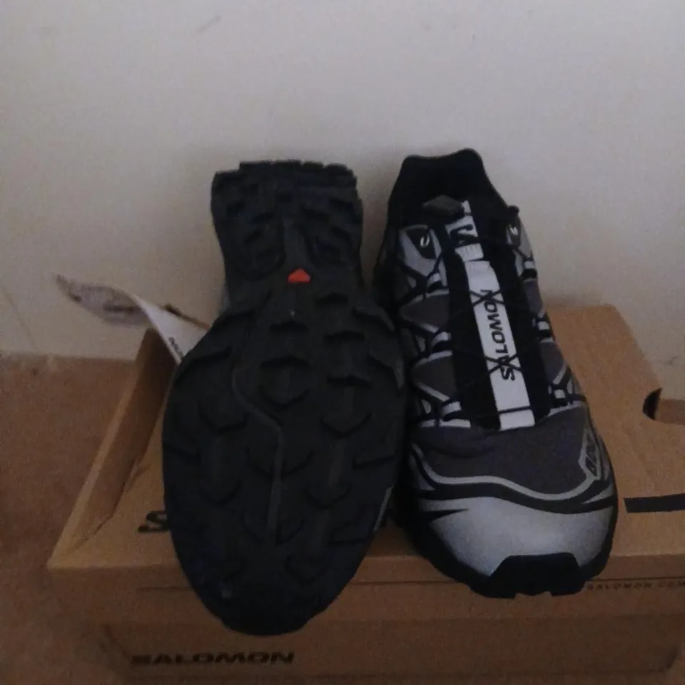 SALOMON XT-6 NOCTURNE VISION TRAIL RUNNING SHOES – UK 6 (EU 39.5), GREY/BLACK