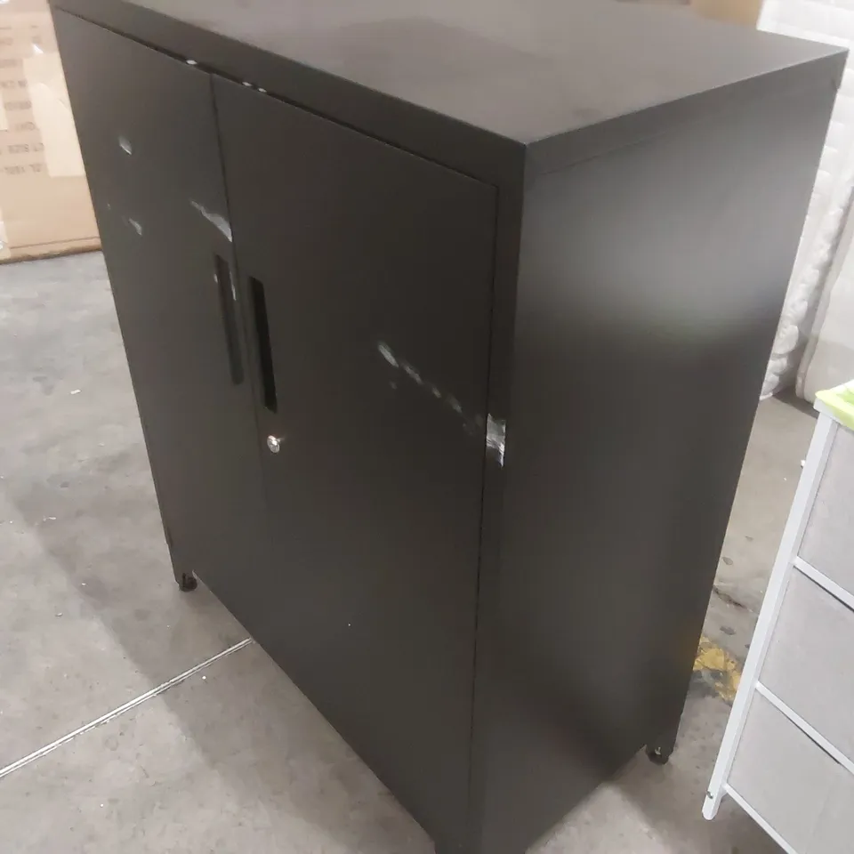 METAL STORAGE CABINET
