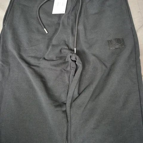 NIKE MEN'S STANDARD FIT JOGGERS IN BLACK SIZE MEDIUM