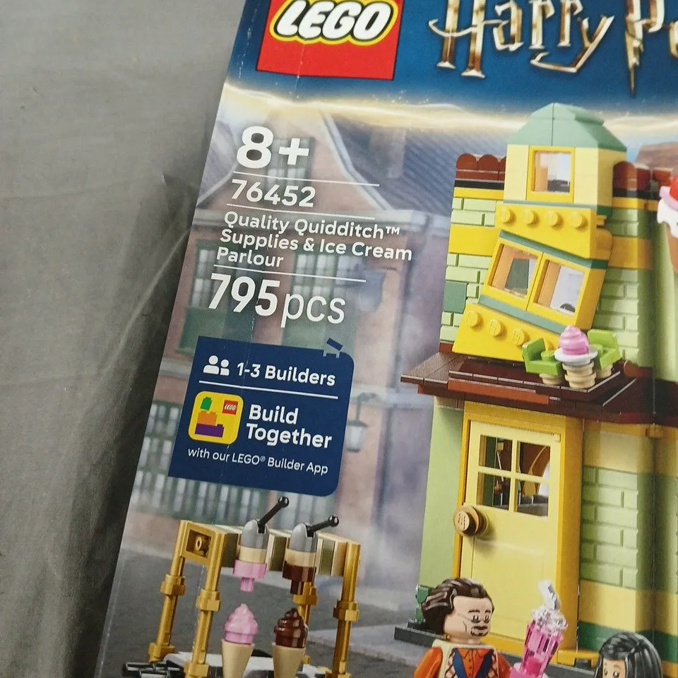 LEGO HARRY POTTER 76452 QUALITY QUIDDITCH SUPPLIES & ICE CREAM PARLOUR – 795 PIECES, BOXED