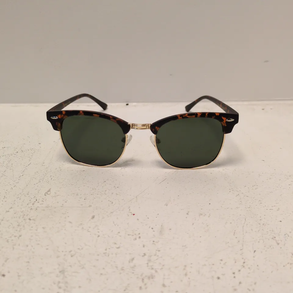 AE X KIMORN - TORTOISESHELL SUNGLASSES WITH GOLD-TONE FRAME, GREEN LENSES (CLUB-MASTER-STYLE)