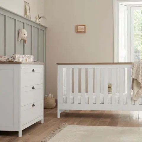 BOXED VERONA 2 PIECE NURSERY FURNITURE SET BY TUTTI BAMBINI (4 BOXES)