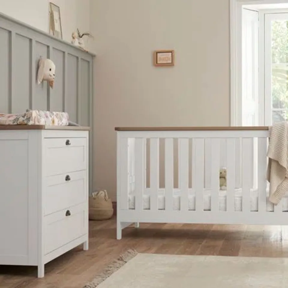 BOXED VERONA 2 PIECE NURSERY FURNITURE SET BY TUTTI BAMBINI (4 BOXES)