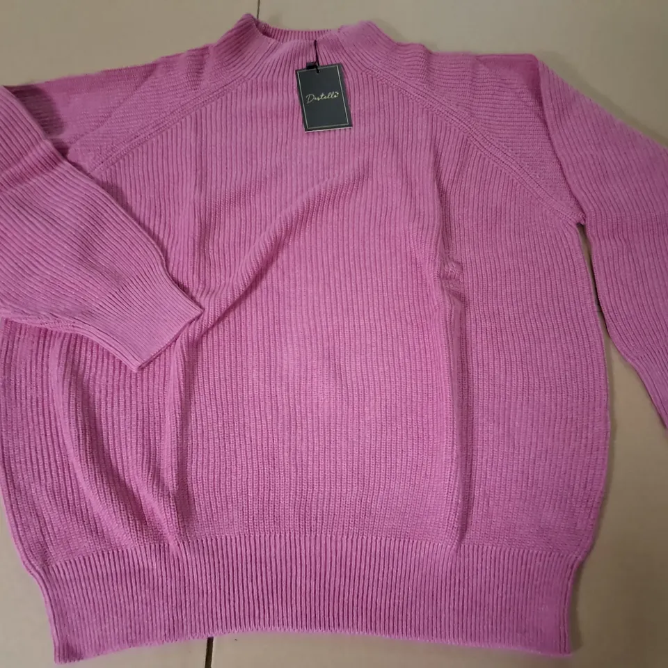 LOT OF APPROXIMATELY 11 BRAND NEW DESTELLO PINK KNITTED JUMPERS - M